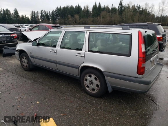 2000 Volvo V70 with VIN YV1LZ56DXY2657666, listed as a Copart auction lot 86204324 with 180,199 mi miles and Salvage title. Bid and sale history available at DreamBid. Image 2.