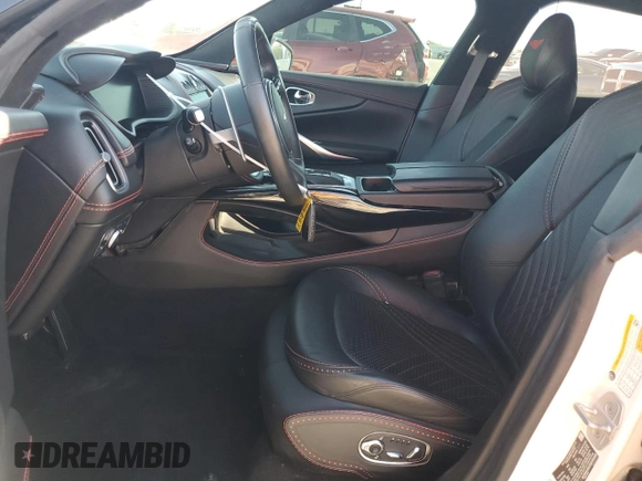 2021 Aston Martin DBX z VIN SCFVUJAW8MTV02134, wystawiony jako Copart lot #72456004 z przebiegiem Nie podano mil oraz Szkoda całkowita • Salvage title. Historia ofert i sprzedaży dostępna na DreamBid. Obrazek 7.