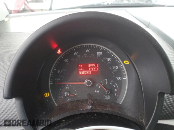 2010 Volkswagen Beetle with VIN 3VWPW3AG3AM030602, listed as a Copart auction lot 86635534 with 109,353 mi miles and Salvage title. Bid and sale history available at DreamBid. Image 9.