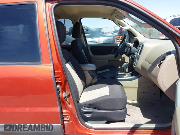 2006 Ford Escape XLT with VIN 1FMYU03186KA86260, listed as a IAAI auction lot 41912070 with 128,167 mi miles and . Bid and sale history available at DreamBid. Image 5.