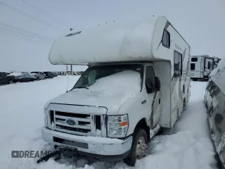 2019 Ford E-Series Commercial with VIN 1FDWE3FS0KDC19747, listed as a Copart auction lot 40586784 with 46,266 mi miles and Clean Title. Bid and sale history available at carsss.com. Image 1.