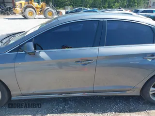 2018 Hyundai Sonata Sport with VIN 5NPE34AFXJH675527, listed as a IAAI auction lot 41996427 with 127,757 mi miles and . Bid and sale history available at carsss.com. Image 14.