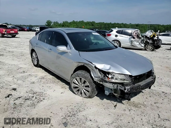2013 Honda Accord Touring z VIN 1HGCR3F99DA031887, wystawiony jako Copart lot #54671325 z przebiegiem 188 879 mil mil oraz Szkoda całkowita • Salvage title. Historia ofert i sprzedaży dostępna na DreamBid. Obrazek 14.