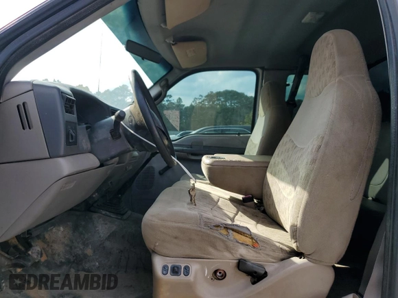 2000 Ford F-250 XL with VIN 1FTNX20L5YEC59850, listed as a Copart auction lot 43701075 with 434,882 mi miles and Clean title. Bid and sale history available at DreamBid. Image 7.