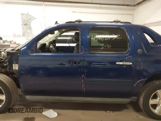 2013 Chevrolet Avalanche LT with VIN 3GNTKFE71DG309629, listed as a IAAI auction lot 42082132 with 139,428 mi miles and . Bid and sale history available at DreamBid. Image 15.