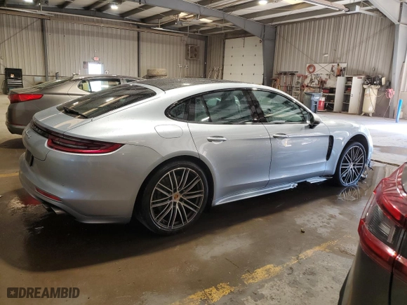 2019 Porsche Panamera S with VIN WP0AB2A74KL128149, listed as a Copart auction lot 76755034 with 38,874 mi miles and Salvage Title. Bid and sale history available at carsss.com. Image 3.