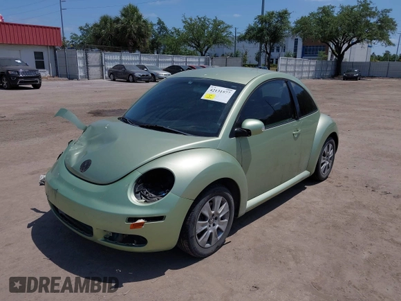 2008 Volkswagen Beetle S with VIN 3VWPW31C28M522383, listed as a IAAI auction lot 42131577 with 122,294 mi miles and . Bid and sale history available at DreamBid. Image 2.