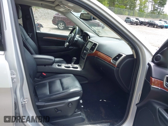 2011 Jeep Grand Cherokee Limited with VIN 1J4RR5GG6BC723134, listed as a IAAI auction lot 42310026 with 117,344 mi miles and . Bid and sale history available at DreamBid. Image 5.
