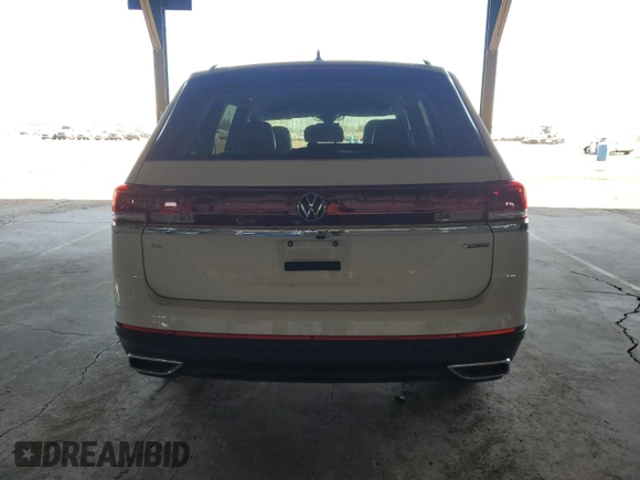2024 Volkswagen Atlas SE z VIN 1V2LR2CA9RC596027, wystawiony jako Copart lot #46143305 z przebiegiem 12 265 mil mil oraz Szkoda całkowita • Salvage title. Historia ofert i sprzedaży dostępna na DreamBid. Obrazek 6.