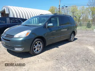 2005 Toyota Sienna XLE with VIN 5TDBA22C75S051329, listed as a IAAI auction lot 42147864 with 187,831 mi miles. Bid and sale history available at carsss.com. Image 2.