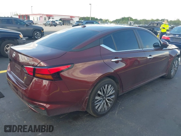 2024 Nissan Altima SV with VIN 1N4BL4DV1RN405299, listed as a IAAI auction lot 42235613 with 4,127 mi miles and . Bid and sale history available at DreamBid. Image 4.