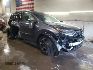 2018 Honda CR-V Touring with VIN 7FARW2H90JE026836, listed as a Copart auction lot 48245575 with 68,181 mi miles and Salvage Title. Bid and sale history available at carsss.com. Image 4.