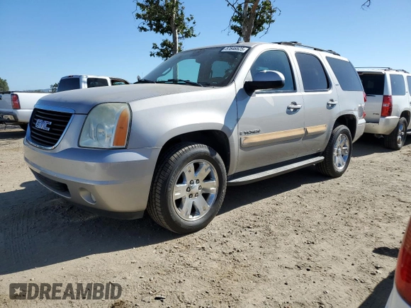 2007 GMC Yukon SLE z VIN 1GKFK13007J260249, wystawiony jako Copart lot #57646525 z przebiegiem 325 491 mil mil oraz Szkoda całkowita • Salvage title. Historia ofert i sprzedaży dostępna na DreamBid. Obrazek 1.