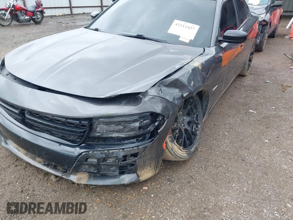 2017 Dodge Charger R/T z VIN 2C3CDXCTXHH667525, wystawiony jako IAAI lot #42212425 z przebiegiem 88 170 mil mil oraz . Historia ofert i sprzedaży dostępna na DreamBid. Obrazek 12.