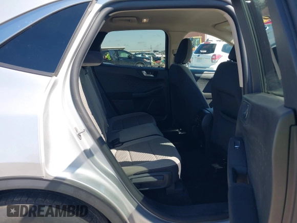 2020 Ford Escape SE z VIN 1FMCU0G67LUA92888, wystawiony jako IAAI lot #42354088 z przebiegiem 77 175 mil mil oraz . Historia ofert i sprzedaży dostępna na DreamBid. Obrazek 8.