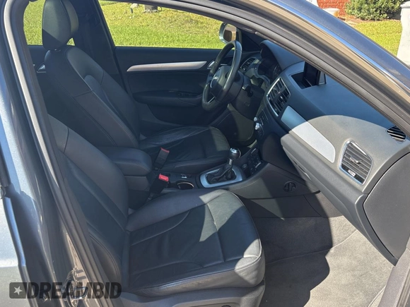 2016 Audi Q3 Premium Plus z VIN WA1BFCFS1GR017150, wystawiony jako Copart lot #50257805 z przebiegiem 108 318 mil mil oraz Czysty tytuł • Clean title. Historia ofert i sprzedaży dostępna na DreamBid. Obrazek 5.