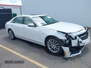 2018 Cadillac CT6 Luxury AWD z VIN 1G6KD5RS9JU153567, wystawiony jako IAAI lot #42447505 z przebiegiem 19 231 mil mil oraz . Historia ofert i sprzedaży dostępna na DreamBid. Obrazek 1.
