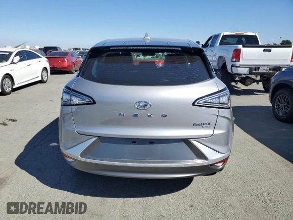 2021 Hyundai NEXO z VIN KM8J74A63MU017007, wystawiony jako Copart lot #73731404 z przebiegiem 11 585 mil mil oraz Czysty tytuł • Clean title. Historia ofert i sprzedaży dostępna na DreamBid. Obrazek 7.