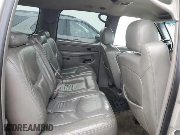 2004 Chevrolet Suburban Z71 with VIN 3GNFK16Z14G116946, listed as a Copart auction lot 80437924 with 319,240 mi miles and Non Repairable. Bid and sale history available at carsss.com. Image 11.
