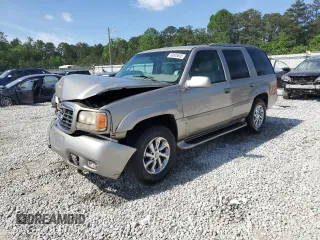 1999 Cadillac Escalade z VIN 1GYEK13RXXR408201, wystawiony jako Copart lot #53805845 z przebiegiem 268 205 mil mil oraz Szkoda całkowita • Salvage title. Historia ofert i sprzedaży dostępna na DreamBid. Obrazek 1.
