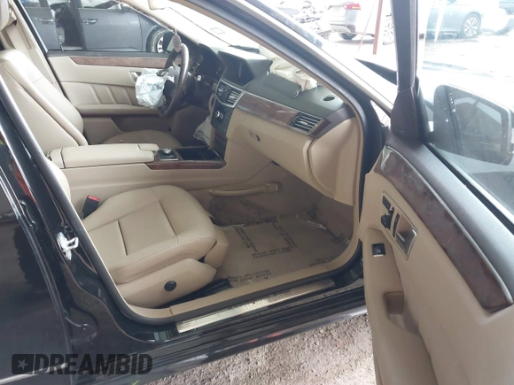 2013 Mercedes-Benz E 350 Luxury with VIN WDDHF5KB1DA742801, listed as a IAAI auction lot 41516130 with Not Provided miles and . Bid and sale history available at DreamBid. Image 5.