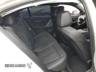 2024 BMW i5 eDrive40 z VIN WBY33FK04RCP62567, wystawiony jako Copart lot #85295344 z przebiegiem Nie podano mil oraz Szkody całkowita. Historia ofert i sprzedaży dostępna na DreamBid. Obrazek 10.