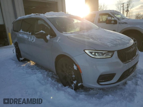 2023 Chrysler Pacifica Limited with VIN 2C4RC3GGXPR514439, listed as a Copart auction lot 88054055 with 23,761 mi miles and Salvage title. Bid and sale history available at DreamBid. Image 4.