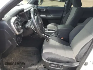 2022 Toyota Tacoma SR с VIN 3TMCZ5AN7NM454051, выставлен на аукционе Copart как лот 59896115 с пробегом 70 202 миль миль и Списание • Salvage title. История ставок и продаж доступна на DreamBid. Изображение 7.