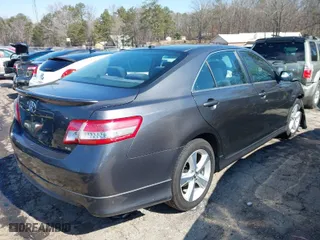 2011 Toyota Camry LE with VIN 4T1BF3EK2BU226258, listed as a IAAI auction lot 41620360 with 189,663 mi miles. Bid and sale history available at carsss.com. Image 4.
