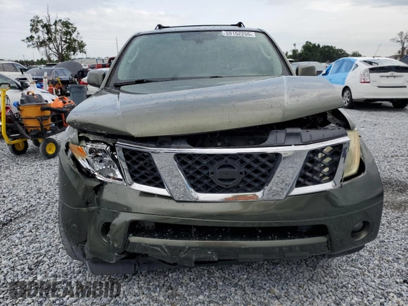 2005 Nissan Pathfinder LE z VIN 5N1AR18UX5C740258, wystawiony jako Copart lot #59152255 z przebiegiem 206 051 mil mil oraz Szkoda całkowita • Salvage title. Historia ofert i sprzedaży dostępna na DreamBid. Obrazek 5.