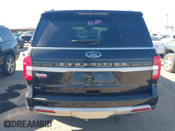 2022 Ford Expedition XLT with VIN 1FMJU1HT1NEA48965, listed as a IAAI auction lot 41157660 with 36,489 mi miles. Bid and sale history available at carsss.com. Image 17.