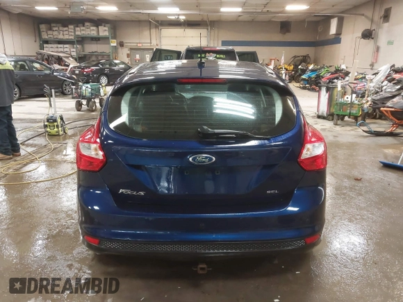 2012 Ford Focus SEL with VIN 1FAHP3M23CL137776, listed as a IAAI auction lot 41921697 with 189,217 mi miles. Bid and sale history available at carsss.com. Image 17.