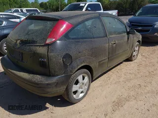 2006 Ford Focus S z VIN 1FAFP31N76W249134, wystawiony jako IAAI lot #41951073 z przebiegiem 152 065 mil mil oraz . Historia ofert i sprzedaży dostępna na DreamBid. Obrazek 4.