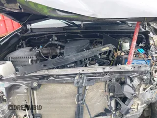 2018 Toyota Tacoma SR z VIN 5TFSX5EN6JX060153, wystawiony jako IAAI lot #41566129 z przebiegiem 33 669 mil mil oraz . Historia ofert i sprzedaży dostępna na DreamBid. Obrazek 10.