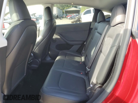 2024 Tesla Model Y Long Range with VIN 7SAYGDEE6RA318973, listed as a Copart auction lot 55586435 with 8,700 mi miles and Salvage title. Bid and sale history available at DreamBid. Image 10.