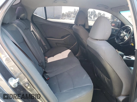 2015 Kia Optima LX z VIN KNAGM4A77F5629558, wystawiony jako Copart lot #55863825 z przebiegiem 143 620 mil mil oraz Szkoda całkowita • Salvage title. Historia ofert i sprzedaży dostępna na DreamBid. Obrazek 10.