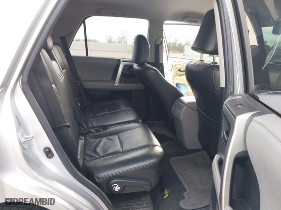 2010 Toyota 4Runner SR5 with VIN JTEZU5JR2A5007733, listed as a IAAI auction lot 41337671 with 93,371 mi miles. Bid and sale history available at carsss.com. Image 8.