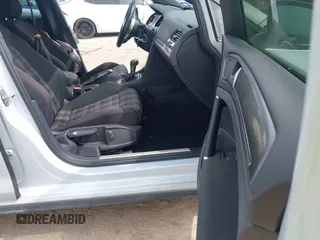 2019 Volkswagen GTI S z VIN 3VW6T7AU5KM020317, wystawiony jako IAAI lot #41790449 z przebiegiem 71 195 mil mil oraz . Historia ofert i sprzedaży dostępna na DreamBid. Obrazek 5.