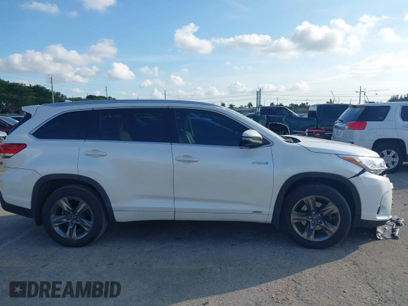 2018 Toyota Highlander Hybrid Limited z VIN 5TDDGRFH7JS040072, wystawiony jako IAAI lot #41490441 z przebiegiem 121 677 mil mil oraz . Historia ofert i sprzedaży dostępna na DreamBid. Obrazek 13.