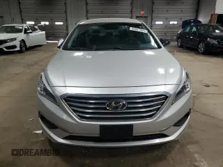 2017 Hyundai Sonata 2.4L z VIN 5NPE24AFXHH517525, wystawiony jako Copart lot #59857265 z przebiegiem 172 374 mil mil oraz Nie do naprawy • Non repairable. Historia ofert i sprzedaży dostępna na DreamBid. Obrazek 5.