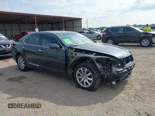 2009 Lexus LS 460 z VIN JTHCL46F095001574, wystawiony jako IAAI lot #42115283 z przebiegiem 123 944 mil mil oraz . Historia ofert i sprzedaży dostępna na DreamBid. Obrazek 1.