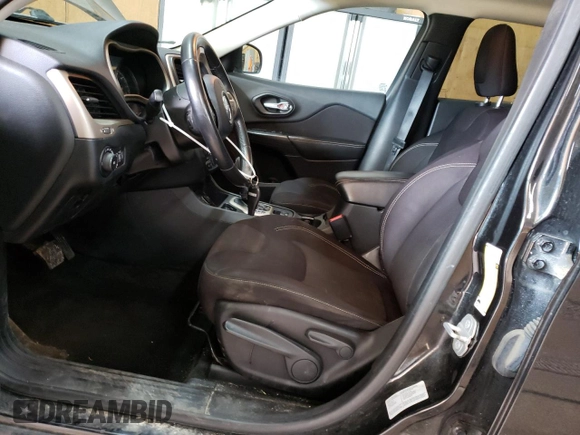 2015 Jeep Cherokee Latitude with VIN 1C4PJLCB8FW622135, listed as a Copart auction lot 53962195 with 119,793 mi miles and Clean Title. Bid and sale history available at carsss.com. Image 7.