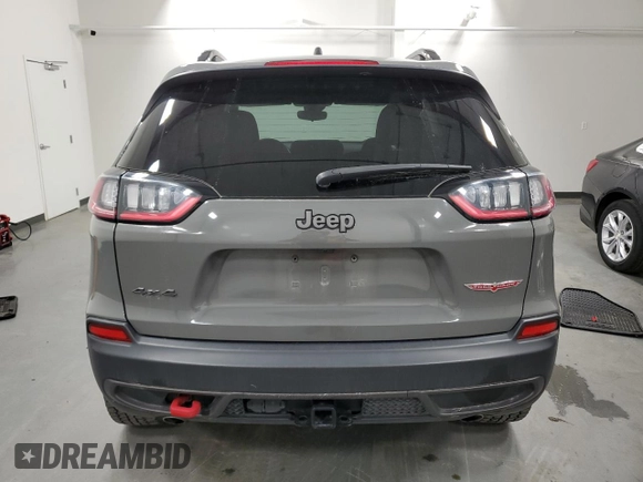 2022 Jeep Cherokee Trailhawk with VIN 1C4PJMBXXND556183, listed as a Copart auction lot 49327555 with 45,947 mi miles and Clean Title. Bid and sale history available at carsss.com. Image 6.