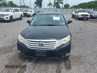 2012 Toyota Avalon with VIN 4T1BK3DB9CU466888, listed as a IAAI auction lot 42712681 with 323,252 mi miles and . Bid and sale history available at DreamBid. Image 12.