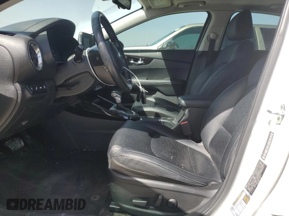 2021 Kia Forte EX with VIN 3KPF54AD6ME323017, listed as a Copart auction lot 47829575 with 43,467 mi miles and Salvage Title. Bid and sale history available at DreamBid. Image 7.