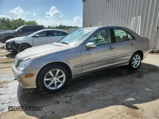 2007 Mercedes-Benz C 280 Luxury with VIN WDBRF54H97A936639, listed as a Copart auction lot 62025045 with 121,598 mi miles and Clean title. Bid and sale history available at DreamBid. Image 1.