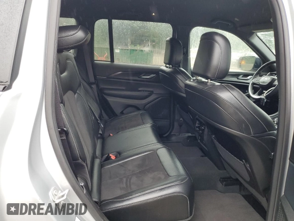 2024 Jeep Grand Cherokee Altitude with VIN 1C4RJHAG2RC108680, listed as a Copart auction lot 62845525 with 31,633 mi miles and Clean title. Bid and sale history available at DreamBid. Image 11.