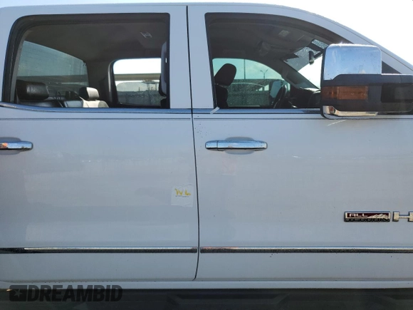 2017 GMC Sierra 2500HD SLT with VIN 1GT12TEY5HF180714, listed as a Copart auction lot 73721334 with 0 mi miles and Non Repairable. Bid and sale history available at carsss.com. Image 9.