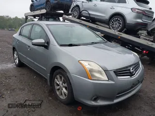 2010 Nissan Sentra S z VIN 3N1AB6AP9AL638624, wystawiony jako IAAI lot #42482578 z przebiegiem 221 987 mil mil oraz . Historia ofert i sprzedaży dostępna na DreamBid. Obrazek 6.