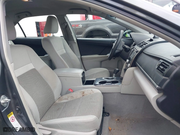 2013 Toyota Camry Hybrid LE with VIN 4T1BD1FK5DU083849, listed as a IAAI auction lot 40916318 with 204,058 mi miles. Bid and sale history available at carsss.com. Image 5.